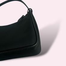 Carica l&#39;immagine nel visualizzatore di Gallery, PRADA RE EDITION 2000
