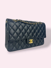 Carica l'immagine nel visualizzatore di Gallery, CHANEL CLASSIC FLAP 25 nera
