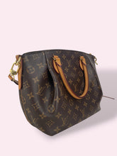 Carica l'immagine nel visualizzatore di Gallery, LOUIS VUITTON TURENNE
