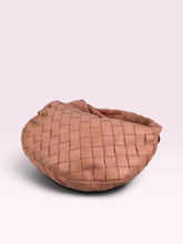 Carica l'immagine nel visualizzatore di Gallery, BOTTEGA VENETA JODIE
