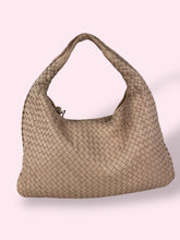 Carica l'immagine nel visualizzatore di Gallery, BOTTEGA VENETA HOBO VINTAGE
