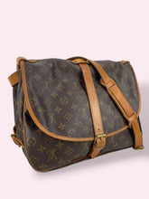 Carica l'immagine nel visualizzatore di Gallery, LOUIS VUITTON SAUMUR

