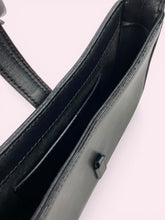 Carica l'immagine nel visualizzatore di Gallery, YSL LE 5 À 7 Nera
