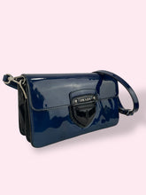 Carica l'immagine nel visualizzatore di Gallery, PRADA FLAP BAG
