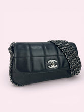 Carica l'immagine nel visualizzatore di Gallery, CHANEL FLAP BAG CHAIN
