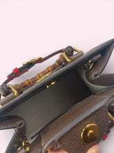 Carica l'immagine nel visualizzatore di Gallery, GUCCI DIANA PICCOLA
