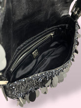 Carica l&#39;immagine nel visualizzatore di Gallery, FENDI BAGUETTE
