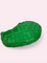 Carica l'immagine nel visualizzatore di Gallery, BOTTEGA VENETA JODIE "MINI"
