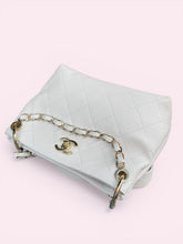 Carica l'immagine nel visualizzatore di Gallery, CHANEL BUCKET BIANCO
