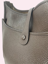 Carica l'immagine nel visualizzatore di Gallery, HERMES EVELYN 29
