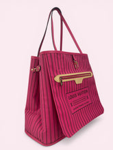 Carica l'immagine nel visualizzatore di Gallery, LV NEVERFULL MM INSIDE OUT
