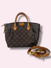 Carica l'immagine nel visualizzatore di Gallery, LOUIS VUITTON TURENNE
