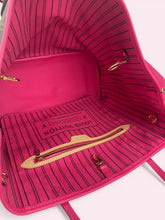 Carica l'immagine nel visualizzatore di Gallery, LV NEVERFULL MM INSIDE OUT
