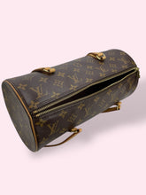 Carica l&#39;immagine nel visualizzatore di Gallery, LOUIS VUITTON PAPILLON
