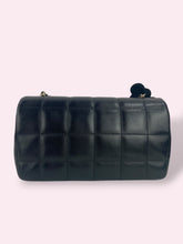 Carica l'immagine nel visualizzatore di Gallery, CHANEL RECTANGULAR camelia

