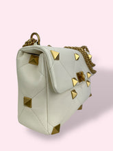 Carica l&#39;immagine nel visualizzatore di Gallery, VALENTINO ROMAN STUD
