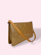 Carica l&#39;immagine nel visualizzatore di Gallery, LOUIS VUITTON POCHETTE
