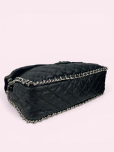 Carica l'immagine nel visualizzatore di Gallery, CHANEL MAXI CON CATENE
