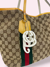 Carica l'immagine nel visualizzatore di Gallery, GUCCI SHOPPER gialla
