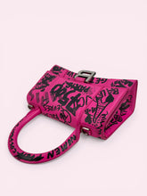 Carica l'immagine nel visualizzatore di Gallery, BALENCIAGA HOURGLASS GRAFFITI xs
