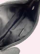 Carica l&#39;immagine nel visualizzatore di Gallery, PRADA RE EDITION 2000
