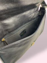 Carica l&#39;immagine nel visualizzatore di Gallery, CHANEL BAGUETTE/FLAP BAG
