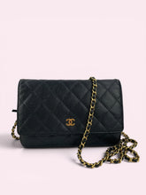 Carica l'immagine nel visualizzatore di Gallery, CHANEL WOC NERO
