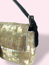 Carica l&#39;immagine nel visualizzatore di Gallery, FENDI BAGUETTE
