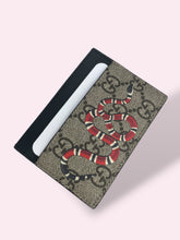 Carica l'immagine nel visualizzatore di Gallery, PORTACARTE GUCCI
