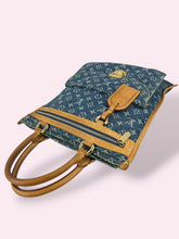 Carica l'immagine nel visualizzatore di Gallery, LOUIS VUITTON SAC PLAT DENIM
