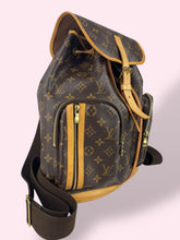 Carica l&#39;immagine nel visualizzatore di Gallery, LOUIS VUITTON ZAINO
