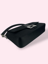 Carica l&#39;immagine nel visualizzatore di Gallery, FENDI BAGUETTE
