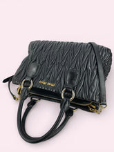 Carica l'immagine nel visualizzatore di Gallery, MIU MIU SHOPPER
