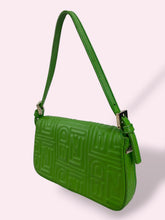 Carica l'immagine nel visualizzatore di Gallery, FENDI MINI BAGUETTE
