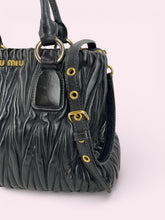 Carica l'immagine nel visualizzatore di Gallery, MIU MIU SHOPPER
