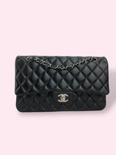 Carica l&#39;immagine nel visualizzatore di Gallery, CHANEL CLASSIC FLAP NERA
