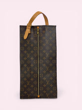 Carica l'immagine nel visualizzatore di Gallery, LOUIS VUITTON SHOE POUCH
