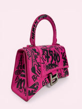 Carica l'immagine nel visualizzatore di Gallery, BALENCIAGA HOURGLASS GRAFFITI xs
