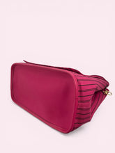 Carica l'immagine nel visualizzatore di Gallery, LV NEVERFULL MM INSIDE OUT
