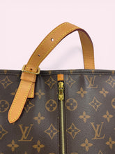 Carica l'immagine nel visualizzatore di Gallery, LOUIS VUITTON SHOE POUCH
