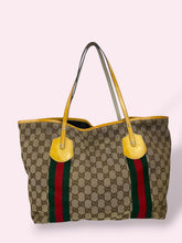 Carica l'immagine nel visualizzatore di Gallery, GUCCI SHOPPER gialla
