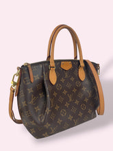 Carica l'immagine nel visualizzatore di Gallery, LOUIS VUITTON TURENNE
