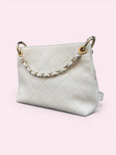 Carica l'immagine nel visualizzatore di Gallery, CHANEL BUCKET BIANCO
