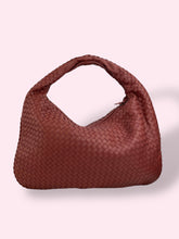 Carica l&#39;immagine nel visualizzatore di Gallery, BOTTEGA VENETA HOBO VINTAGE
