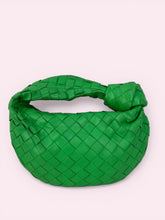 Carica l'immagine nel visualizzatore di Gallery, BOTTEGA VENETA JODIE "MINI"
