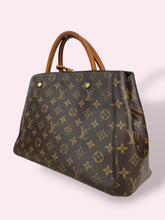 Carica l'immagine nel visualizzatore di Gallery, LOUIS VUITTON MONTAIGNE
