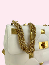 Carica l&#39;immagine nel visualizzatore di Gallery, VALENTINO ROMAN STUD
