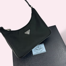 Carica l&#39;immagine nel visualizzatore di Gallery, PRADA RE EDITION 2000
