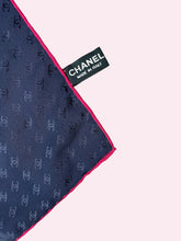 Carica l&#39;immagine nel visualizzatore di Gallery, FOULARD CHANEL
