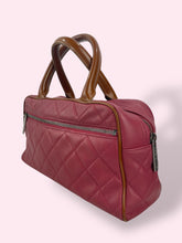 Carica l&#39;immagine nel visualizzatore di Gallery, CHANEL MINI BOSTON BAG
